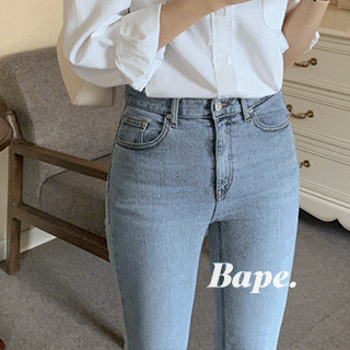 베이프 밑단 컷팅 슬림일자핏 데님 팬츠 벚꽃룩